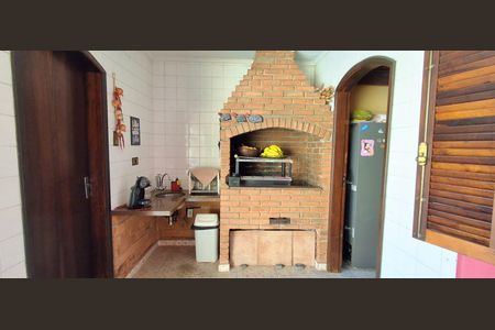 Casa à venda com 223m², 3 quartos e 3 vagasÁrea gourmet 