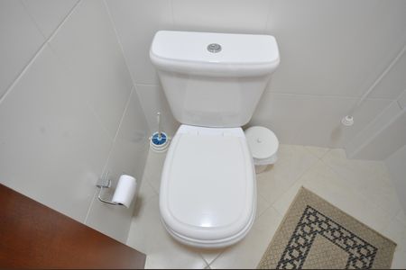 Casa à venda com 234m², 4 quartos e 2 vagasBanheiro de serviço