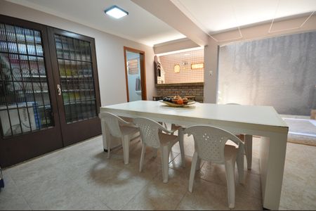 Casa à venda com 234m², 4 quartos e 2 vagasEspaço Gourmet