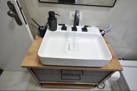 Casa à venda com 234m², 4 quartos e 2 vagasBanheiro Social