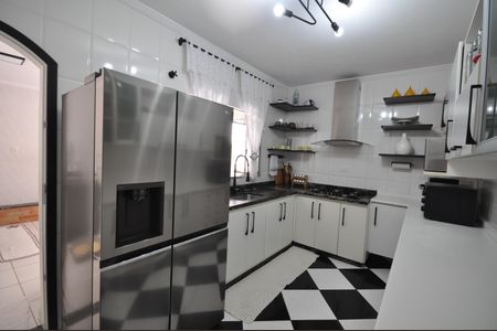 Casa à venda com 234m², 4 quartos e 2 vagasCozinha