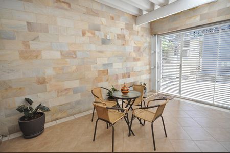 Casa à venda com 234m², 4 quartos e 2 vagasGaragem