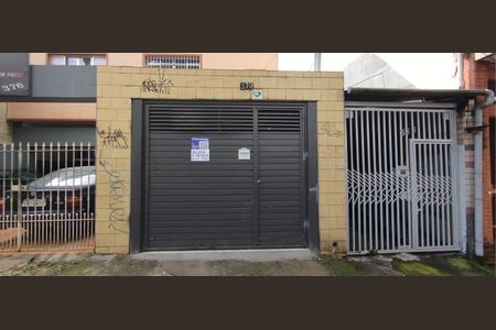 Casa para alugar com 280m², 3 quartos e 1 vaga Casa para alugar com 280m², 3 quartos e 1 vagaFachada + Placa