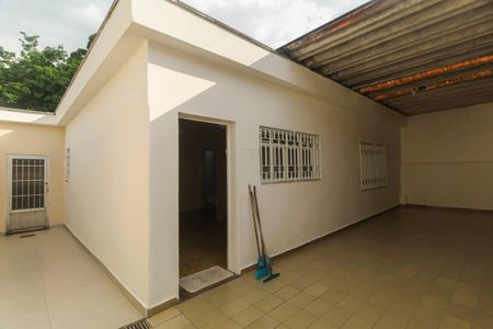 Casa para alugar com 280m², 3 quartos e 1 vaga Casa para alugar com 280m², 3 quartos e 1 vagaQuintal