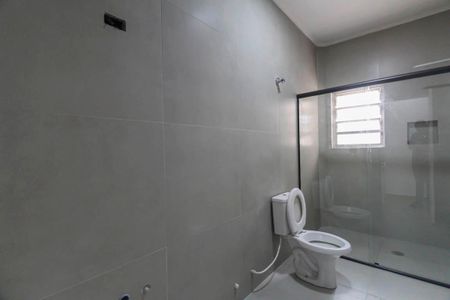 Casa para alugar com 280m², 3 quartos e 1 vaga Casa para alugar com 280m², 3 quartos e 1 vagaBanheiro