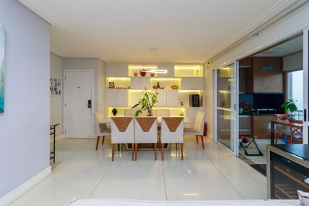 Sala de apartamento para alugar com 3 quartos, 121m² em Jardim Caravelas, São Paulo