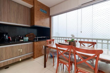 Sala -Varanda de apartamento para alugar com 3 quartos, 121m² em Jardim Caravelas, São Paulo