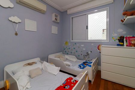 Apartamento para alugar com 121m², 3 quartos e 2 vagasQuarto 2