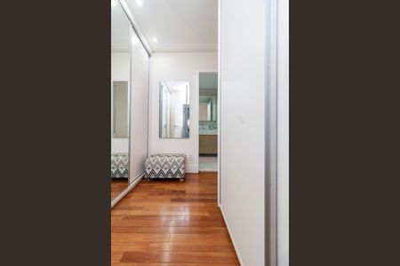 Apartamento para alugar com 121m², 3 quartos e 2 vagasSuíte - Closet