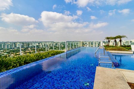 Studio para alugar com 36m², 1 quarto e 1 vaga Studio para alugar com 36m², 1 quarto e 1 vagaPiscina