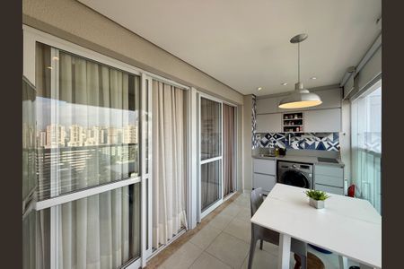 Studio para alugar com 36m², 1 quarto e 1 vaga Studio para alugar com 36m², 1 quarto e 1 vagaCozinha/Sacada
