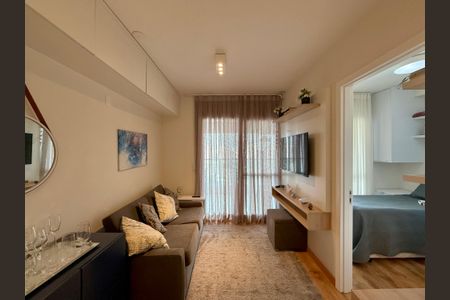 Sala  de kitnet/studio para alugar com 1 quarto, 36m² em Brooklin, São Paulo