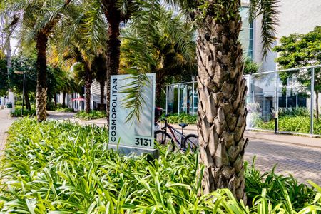 Studio para alugar com 36m², 1 quarto e 1 vaga Studio para alugar com 36m², 1 quarto e 1 vagaFachada