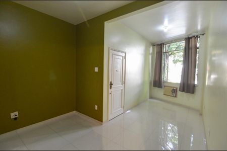 Sala de apartamento para alugar com 2 quartos, 64m² em Tijuca, Rio de Janeiro