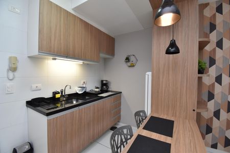 Studio de kitnet/studio para alugar com 1 quarto, 27m² em Cristo Rei, Curitiba