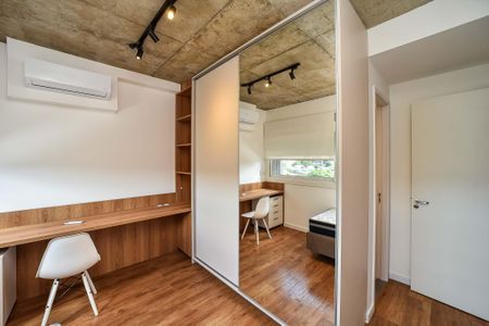 Suíte 1 de apartamento para alugar com 2 quartos, 80m² em Jardim Europa, Porto Alegre