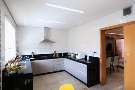 Cozinha de casa à venda com 3 quartos, 209m² em Alvorada, Belo Horizonte