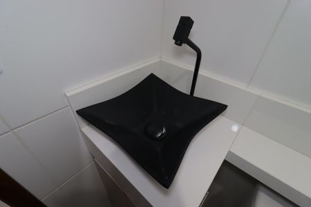 Apartamento para alugar com 49m², 2 quartos e 1 vagaBanheiro Social - Pia