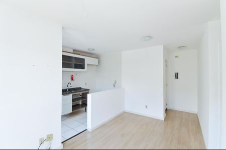 Sala de apartamento para alugar com 2 quartos, 42m² em Jardim Guilhermino, Guarulhos