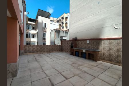 Apartamento para alugar com 68m², 2 quartos e 1 vaga Apartamento para alugar com 68m², 2 quartos e 1 vagaÁrea comum - Playground