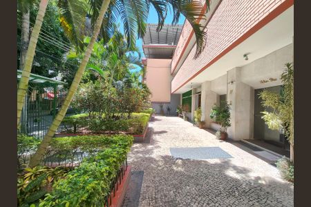 Apartamento para alugar com 68m², 2 quartos e 1 vaga Apartamento para alugar com 68m², 2 quartos e 1 vagaFachada e portaria