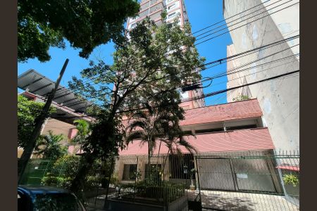Apartamento para alugar com 68m², 2 quartos e 1 vaga Apartamento para alugar com 68m², 2 quartos e 1 vagaFachada e portaria
