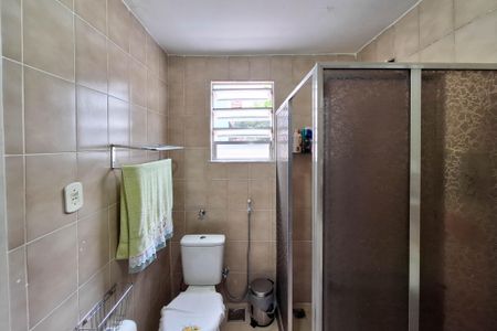 Casa à venda com 136m², 5 quartos e 1 vagaBanheiro 2