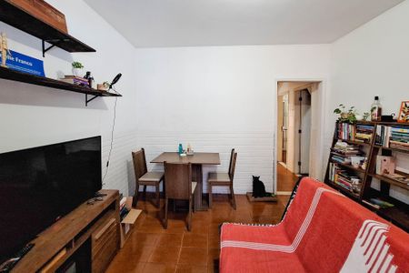 Casa à venda com 136m², 5 quartos e 1 vagaSala