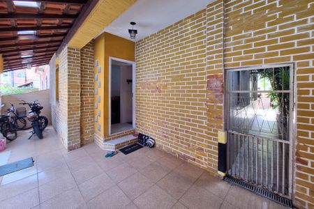 Casa à venda com 136m², 5 quartos e 1 vagaQuintal