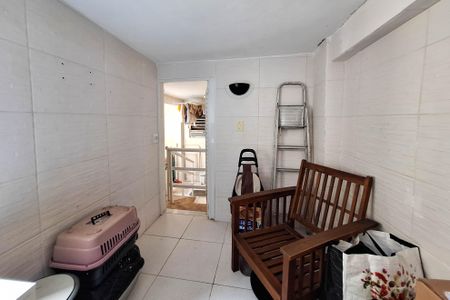 Casa à venda com 136m², 5 quartos e 1 vagaEscritório