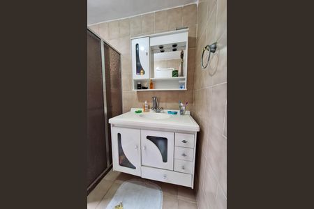 Casa à venda com 136m², 5 quartos e 1 vagaBanheiro 2