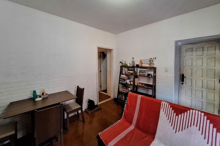 Casa à venda com 136m², 5 quartos e 1 vagaSala