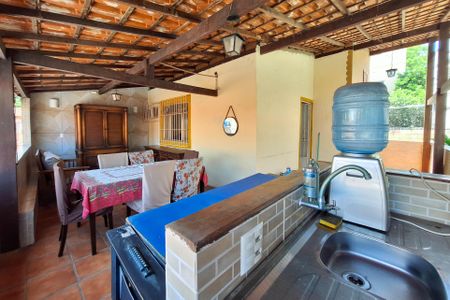 Casa à venda com 136m², 5 quartos e 1 vagaTerraço