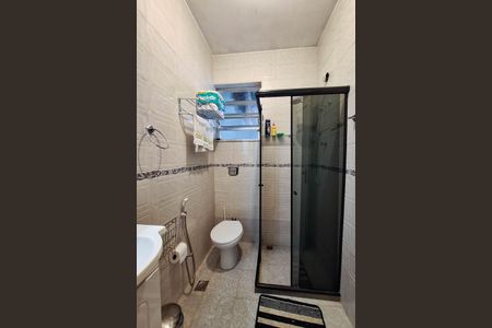 Casa à venda com 136m², 5 quartos e 1 vagaBanheiro 1