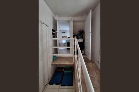 Casa à venda com 136m², 5 quartos e 1 vagaDeposito