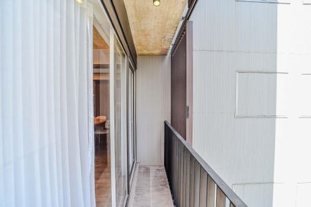 Sacada da Sala de apartamento para alugar com 2 quartos, 80m² em Vila Ipiranga, Porto Alegre