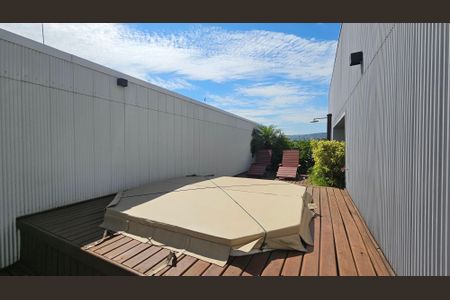 Apartamento para alugar com 80m², 2 quartos e 1 vagaÁrea comum - Piscina