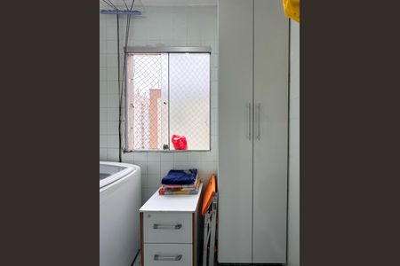 Apartamento à venda com 61m², 2 quartos e 1 vaga Apartamento à venda com 61m², 2 quartos e 1 vagaÁrea de Serviço