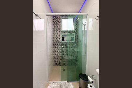 Apartamento à venda com 61m², 2 quartos e 1 vaga Apartamento à venda com 61m², 2 quartos e 1 vagaBanheiro Social