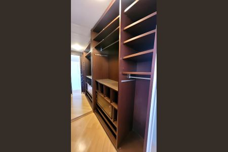 Apartamento para alugar com 123m², 6 quartos e 3 vagas