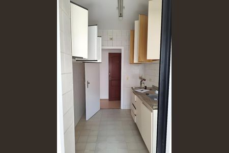 Apartamento para alugar com 86m², 3 quartos e 7 vagas