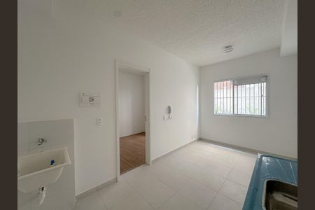 Sala/Cozinha de apartamento à venda com 1 quarto, 22m² em Parque Industrial Tomas Edson, São Paulo