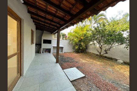 Área Externa  de casa de condomínio para alugar com 3 quartos, 80m² em Serraria, Porto Alegre