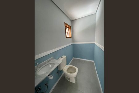 banheiro 2 de casa de condomínio para alugar com 3 quartos, 80m² em Serraria, Porto Alegre