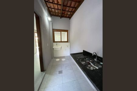 Cozinha  de casa de condomínio para alugar com 3 quartos, 80m² em Serraria, Porto Alegre