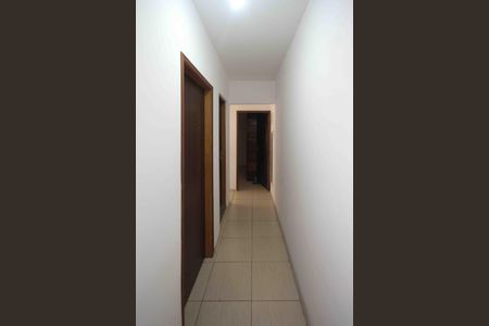 Casa para alugar com 400m², 3 quartos e 8 vagas Casa para alugar com 400m², 3 quartos e 8 vagasCorredor