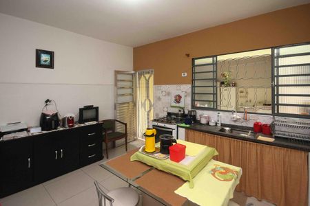 Casa para alugar com 400m², 3 quartos e 8 vagas