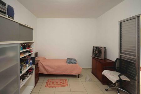 Casa para alugar com 400m², 3 quartos e 8 vagas Casa para alugar com 400m², 3 quartos e 8 vagasSuite