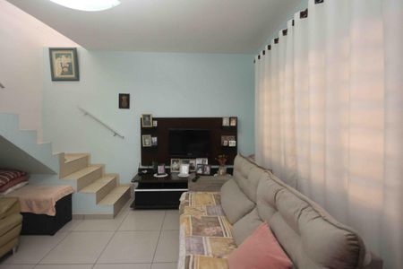 Sala de casa para alugar com 3 quartos, 400m² em Jardim Imperador (zona Leste), São Paulo