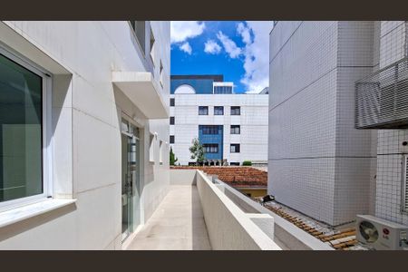 Apartamento à venda com 163m², 3 quartos e 3 vagas Apartamento à venda com 163m², 3 quartos e 3 vagasÁrea Privativa